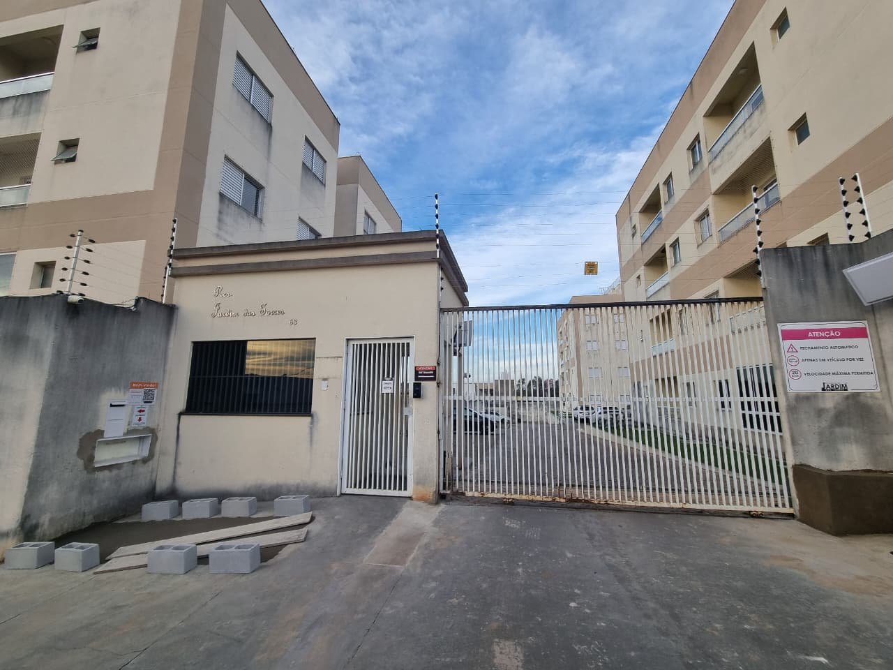 Apartamento à venda no Residencial Jardim das Torres (Jardim Mariana) – Cuiabá/MT — Apartamento em Cuiabá, MT